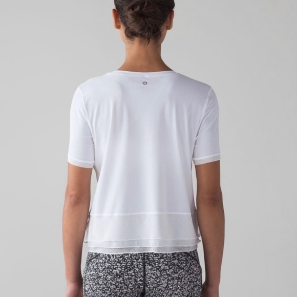 NEW! Lululemon Sole Training Short Sleeve Shirt Black SZ 4 - Picture 11 of 16